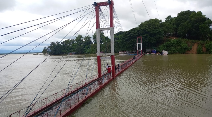 ডুবে গেছে রাঙামাটির ঝুলন্ত সেতু